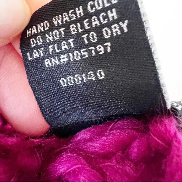 Fair Weather Chunky Knit Hot Pink Rectangle Scarf Barbiecore Valentine’s Day - Picture 5 of 7